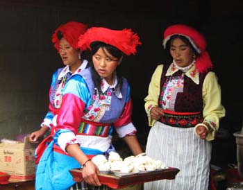 tibetan women  preparing banquet 4